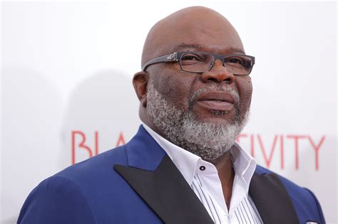 T. d. jakes - Bishop T.D. Jakes tells his congregation Sunday, Sept. 16, 2001, at The Potter’s House in Dallas, to not stereotype all American Muslims as terrorists following Tuesday’s attacks. In 1996 ...